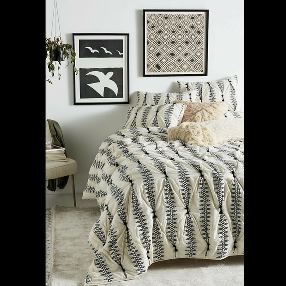 Anthropologie Bedding Ivory Black Embroidered Quilt Twin Poshmark